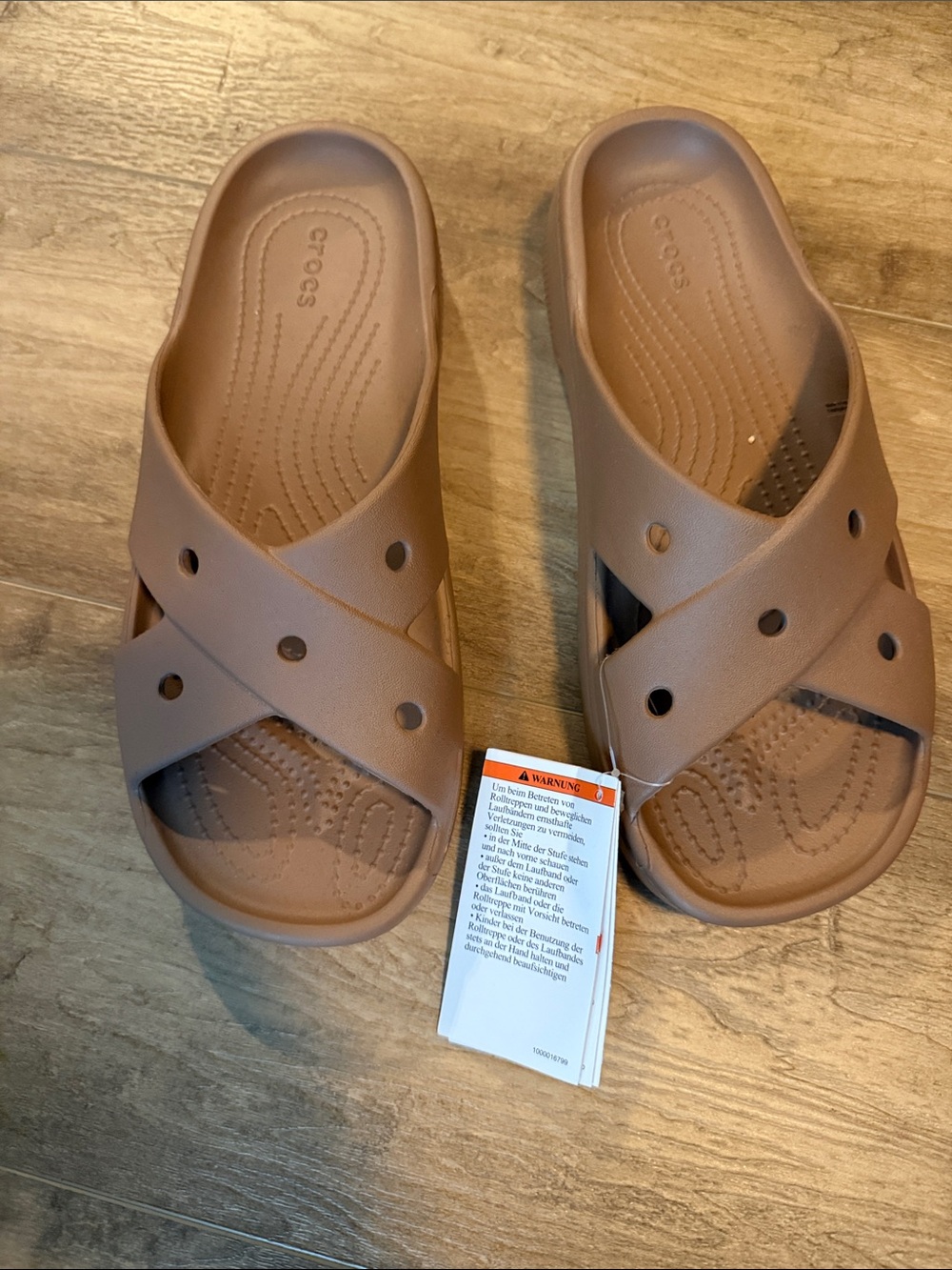 CROCS Unisex Brown Croslite Crisscross Slide Sandals NWT!
